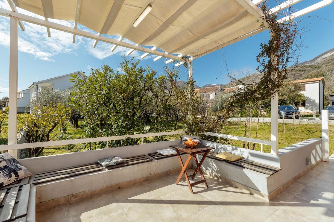 Stylish Mini-House With Garden & Beach Bijela Exterior foto
